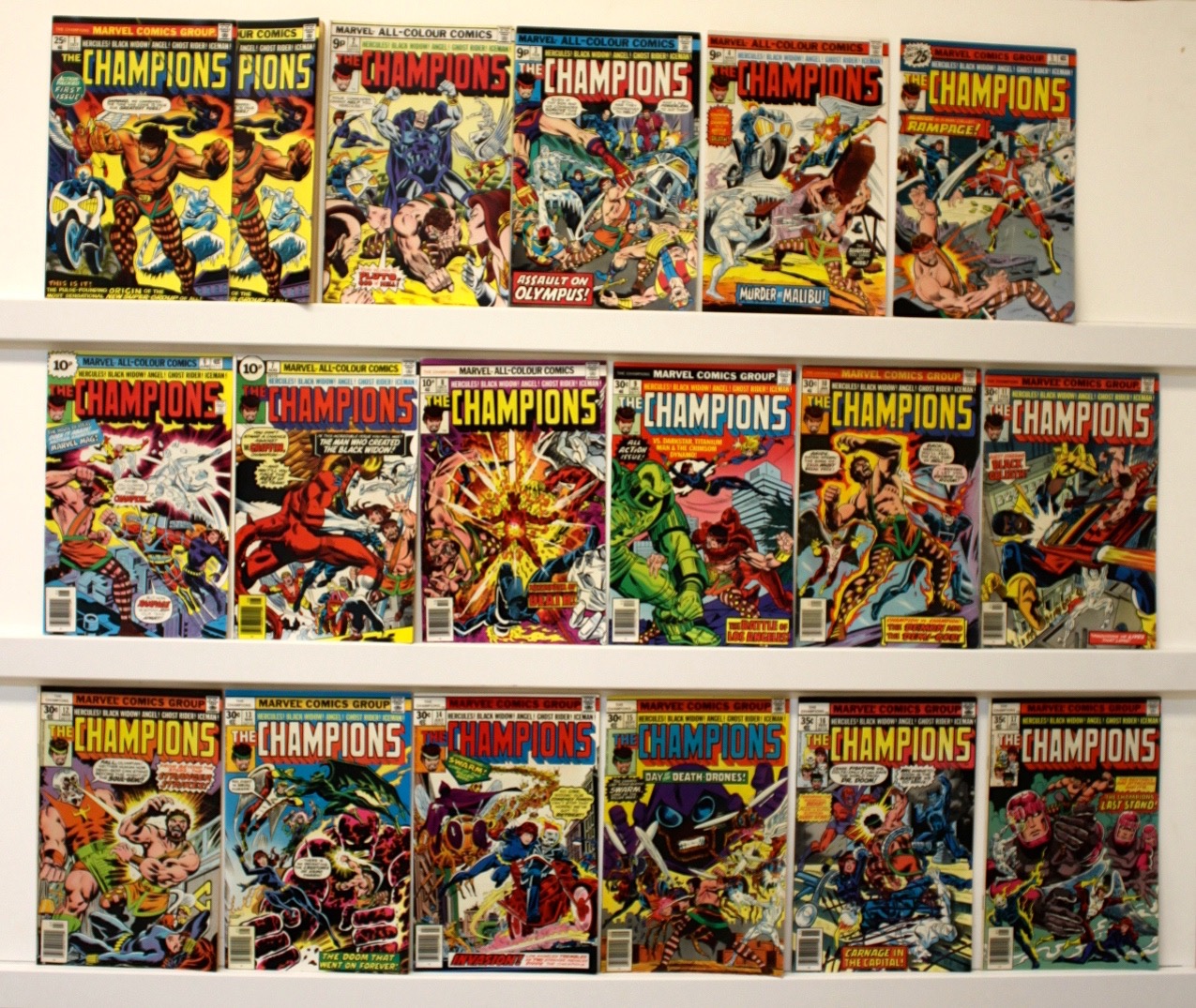 Champions     Lot Of 18 Comics - Primary
